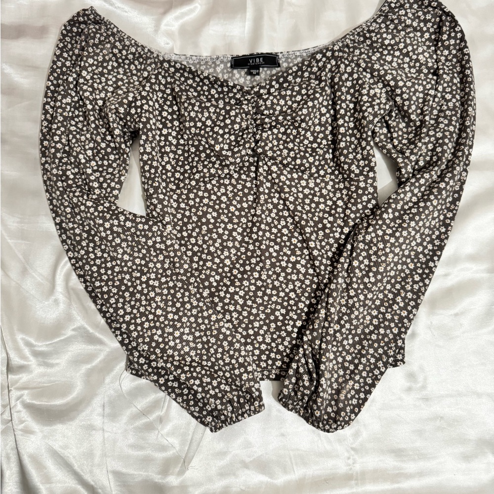 Rue21 Floral Long Sleeve Top